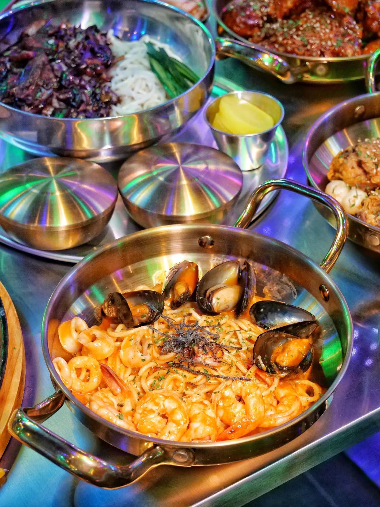 UJU menu and dining photo 2